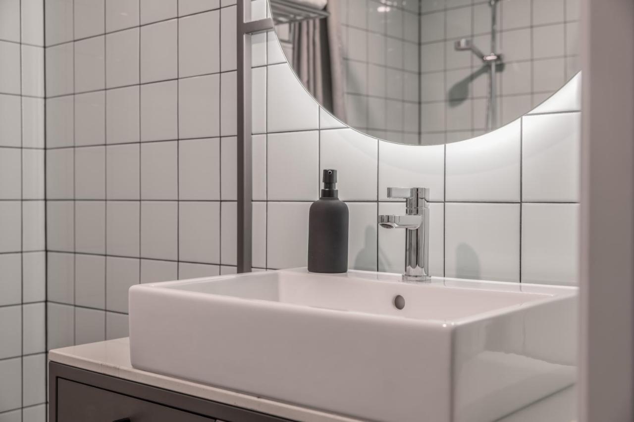 Homex Hotel For Gamers Täby Eksteriør billede