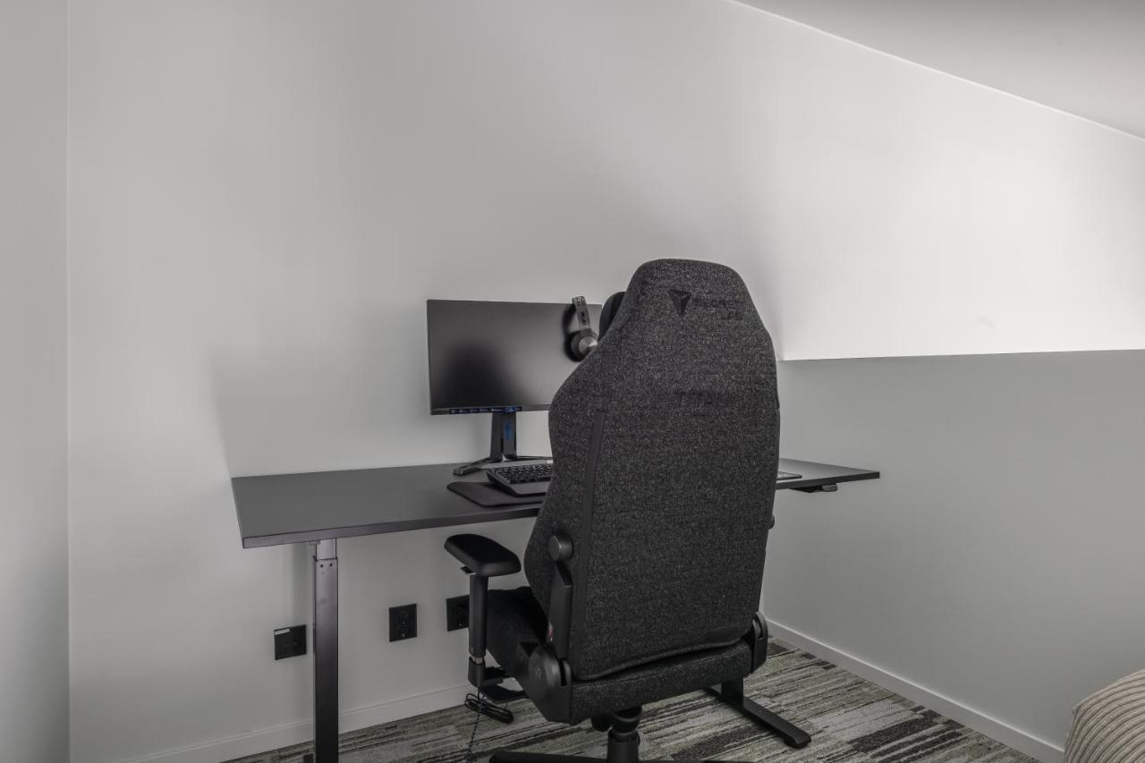 Homex Hotel For Gamers Täby Eksteriør billede