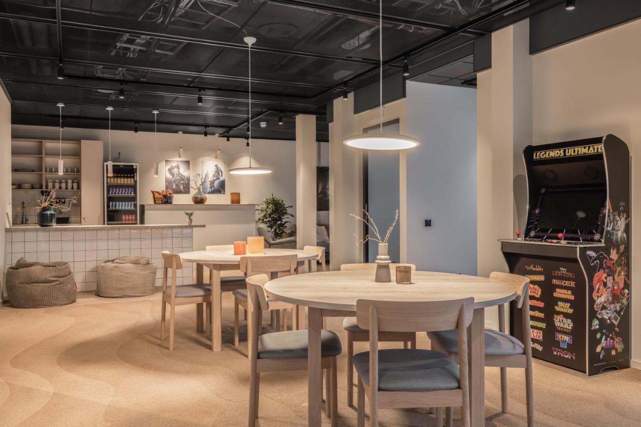 Homex Hotel For Gamers Täby Eksteriør billede